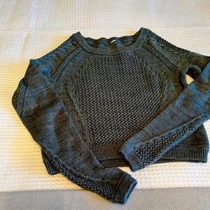 Lululemon. Sweater.  Green.